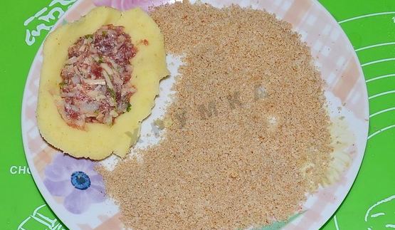 картофельные зразы в духовке с мясным фаршем и сыром