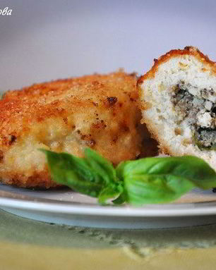 Куриные зразы с грибами и базиликом