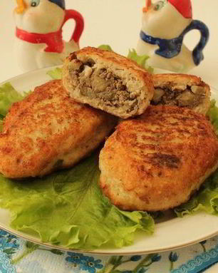 Куриные зразы с печенью и яблоками