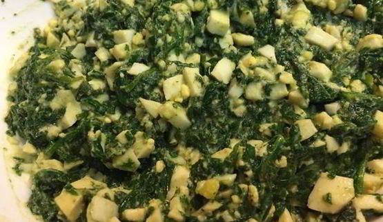 куриные зразы со шпинатом и яйцом