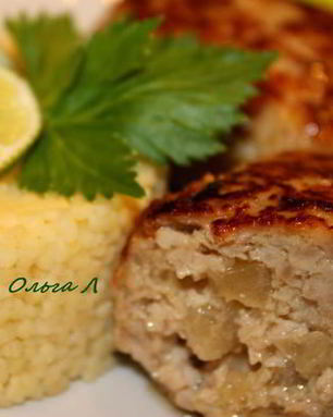 Мясные зразы с ананасами