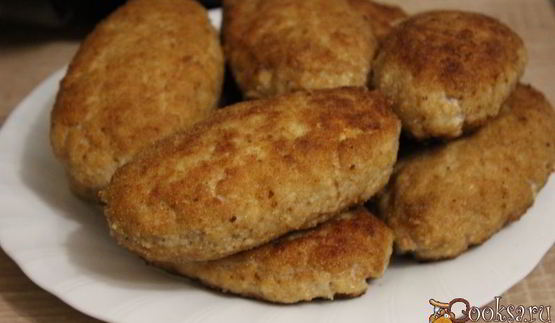 мясные зразы с сыром, яйцом и зеленью