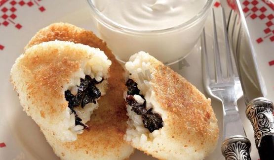 зразы из рисовой каши на молоке с черносливом