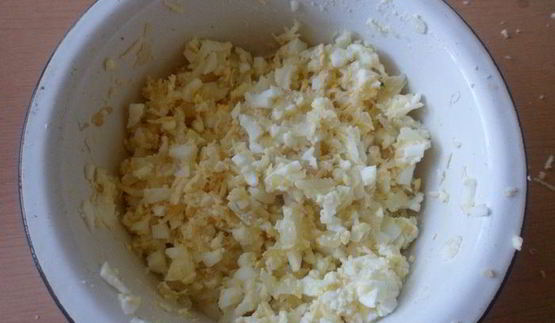 зразы с яично-сырной начинкой