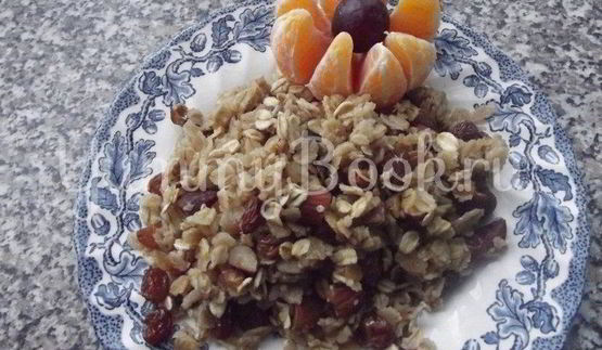 геркулесовая каша с миндалем и изюмом в мультиварке