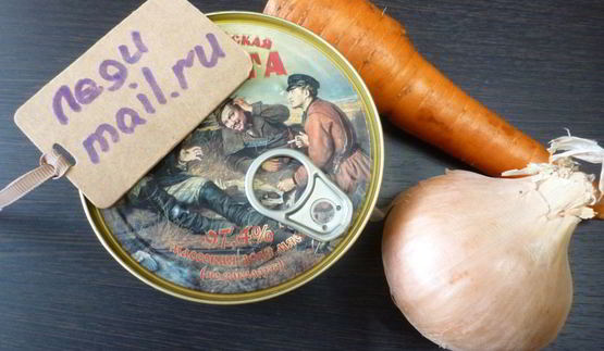 гречка с овощами и мясной тушенкой