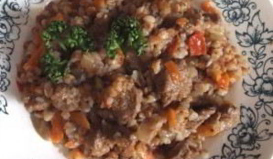 гречка с тушенкой и луком