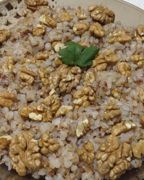 Гречневая каша с чесноком и грецкими орехами