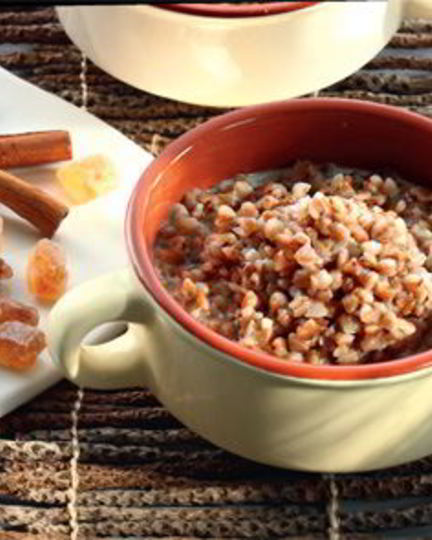 Рецепт гречневой каши с пряным молоком