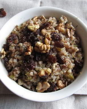 Гречневая каша с сухофруктами