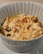 Каша из киноа с орехами и сухофруктами