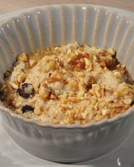 Рецепт каши из киноа с орехами и сухофруктами
