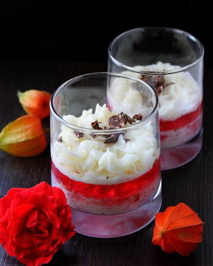 Рецепт каши из рисовых хлопьев с вишневым желе