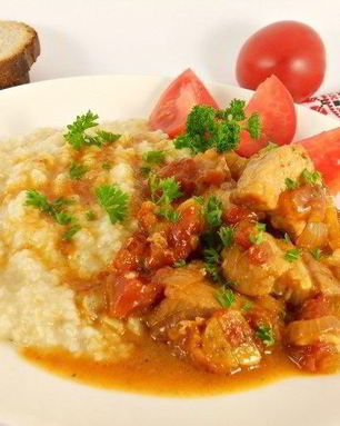 Каша пшеничная со свининой