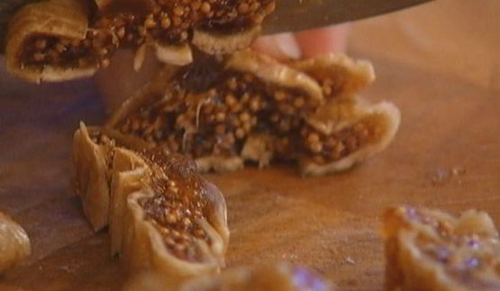 каша с отрубями, миндалем и сухофруктами