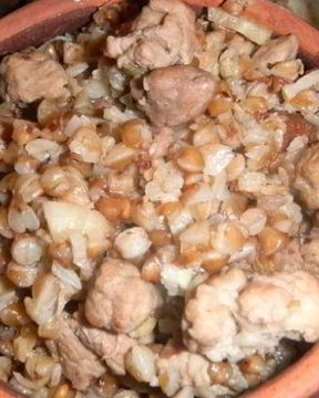 Каша в горшочке со свининой