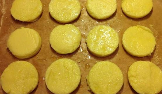 полента с сыром и помидорами