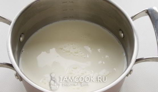 овсяная каша на молоке с тыквой и изюмом