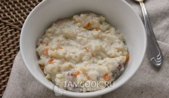 овсяная каша на молоке с тыквой и изюмом