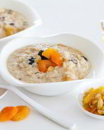 Овсяная каша с сухофруктами в мультиварке