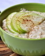 Яблочно-овсяная каша для малышей