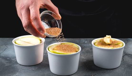 запеченная овсяная каша с яблоками и орехами