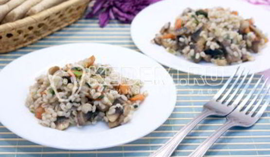 перловка с грибами