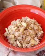Пшеничная каша с яблоками