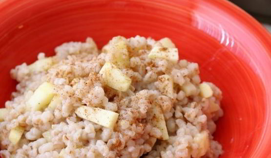 пшеничная каша с яблоками