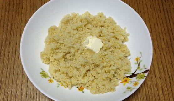 пшенная каша с яйцом-пашот