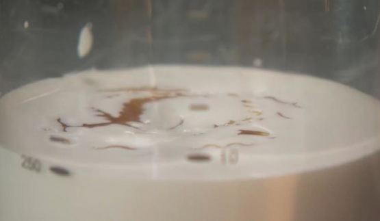 ячменная каша с сыром фета и клубничным кремом