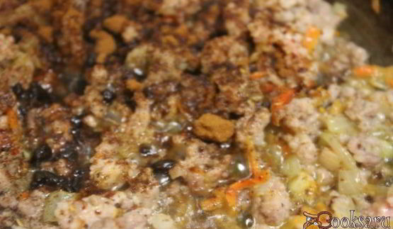 ячневая каша с мясным соусом