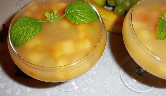 чайное желе с фруктами