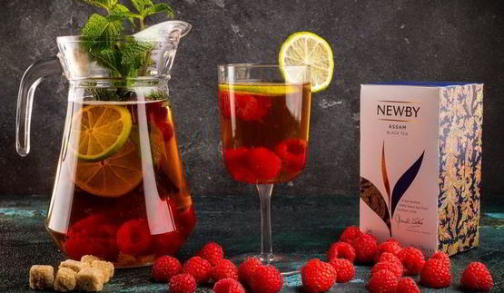 освежающий чай с малиной