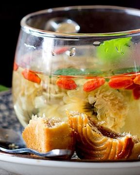 Зеленый чай с ягодами годжи