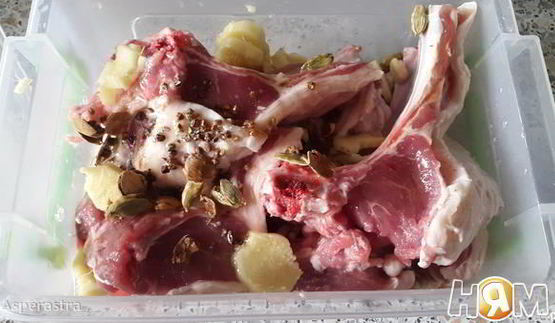 баранина на кофейных зернах