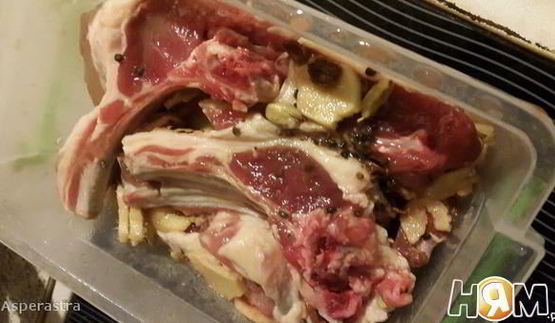 баранина на кофейных зернах