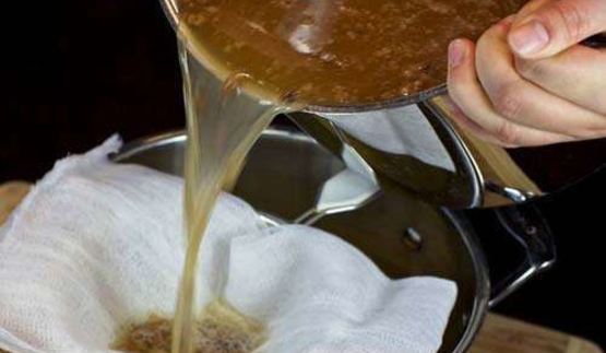 квас из ржаного хлеба