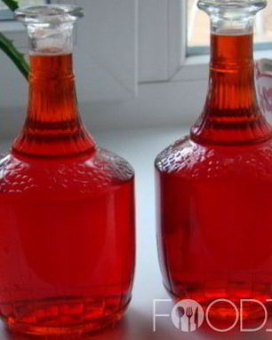 Клубничный ликер