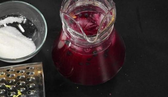 черничный лимонад