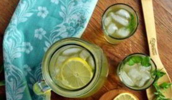 лимонад из тархуна, лимона и мяты