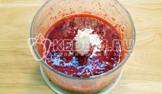 брусничный смузи со сливками