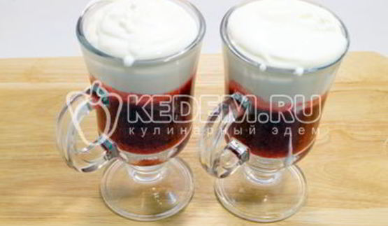 брусничный смузи со сливками