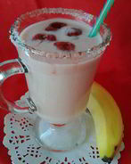 Клубнично-банановый смузи с клетчаткой из семян льна