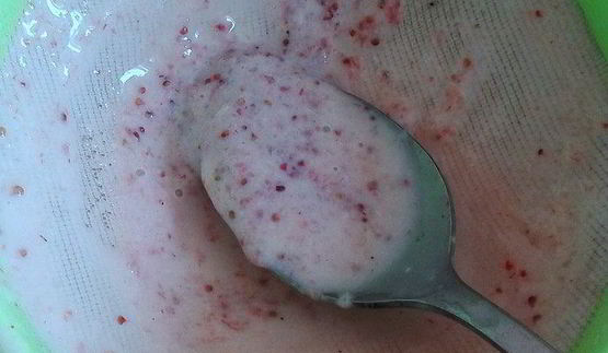 клубнично-банановый смузи с клетчаткой из семян льна