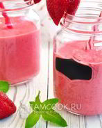 Клубничный смузи с молоком