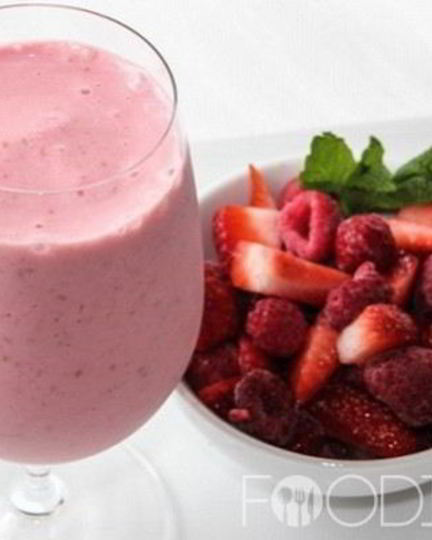 Рецепт клубничного смузи с овсянкой