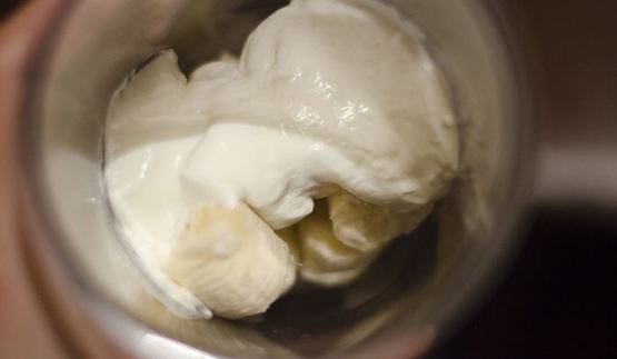 морковное печенье с бананово-клубничным смузи