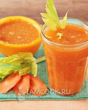 Смузи из моркови и сельдерея