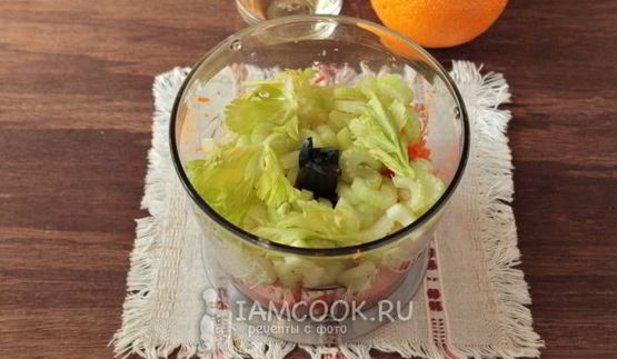 смузи из моркови и сельдерея